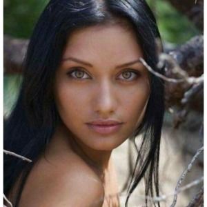 Meet your Posher, Stormy